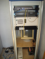 Rack com switch Dell...