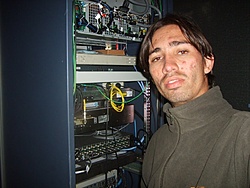 3http://under-linux.org/album....