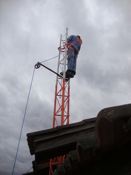 Com 6 m vou postar a torre terminada  agora  ja esta com 18 m de altura