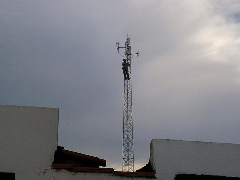 Serao instaladas 10 torres como esta pra atender 100% de piumhi