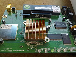 Problemas com aquecimento em rádios 2.4 GHZ, coloquei um dissipador em cima do processador, até ficou bonito.