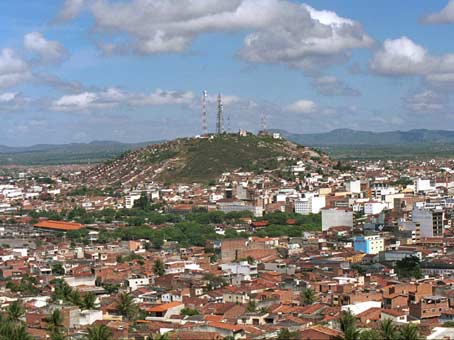 Vista aérea parcial de Caruaru, aproximadamente 300 mil habitantes.