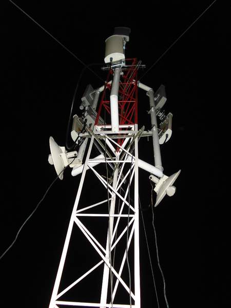 Alta horas, 00:20 e ainda montando o POP. Ficou muito tarde resolvemos parar para continuar no outro dia. Terminando coloco as fotos com tudo pronto.