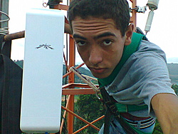 lucas instalando Nanostation...