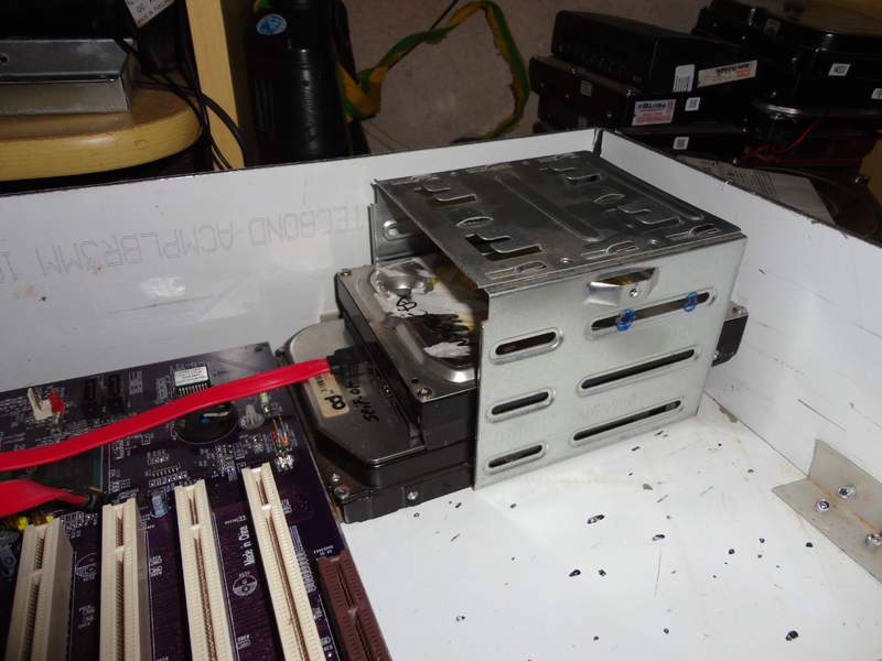 mikrotik rb 1500- colocando hds