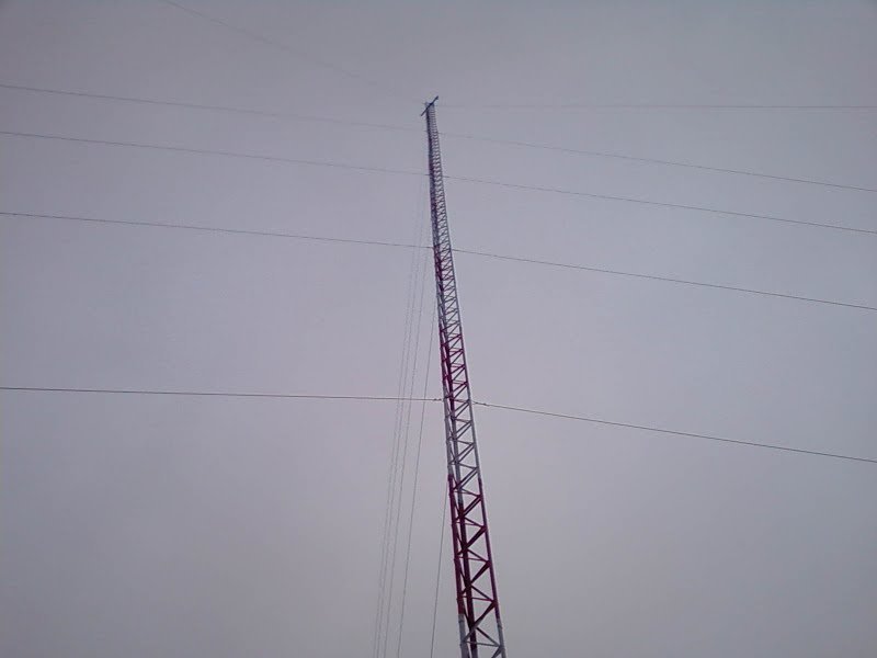 Torre icasol estaiada