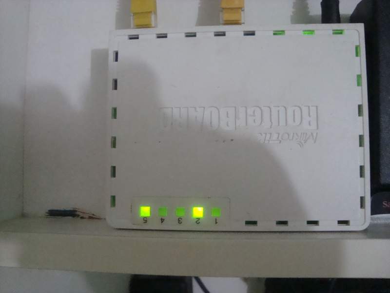 Hub Mikrotik 100mega