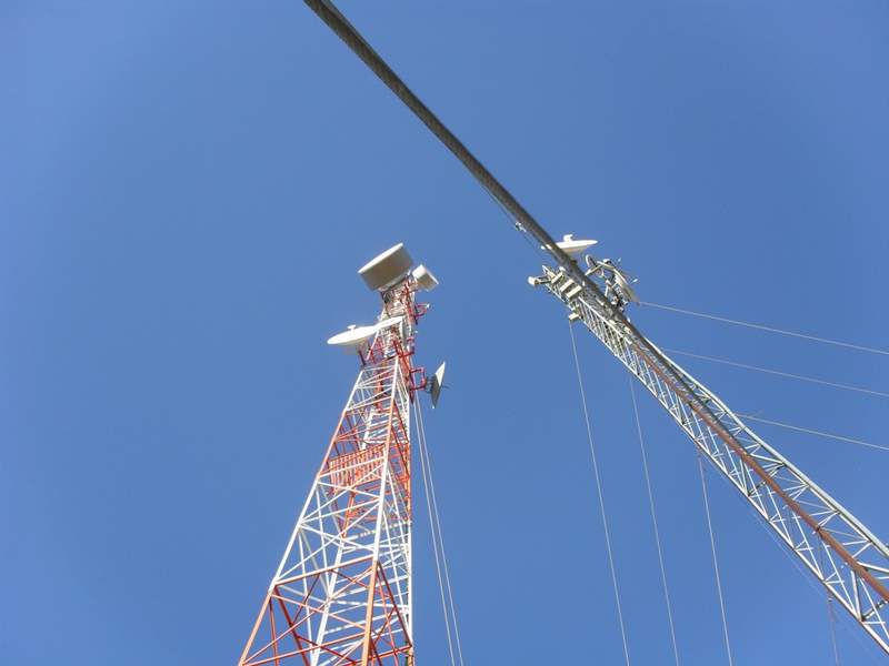 Nova torre com alguns equipamentos..Ainda falta muito trabalho..