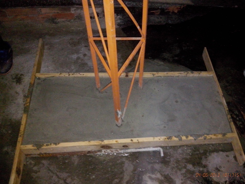 Base em laje

Montagem com thunderbolt + perfilado e reforço com concreto

Torre com 12mts estaiada