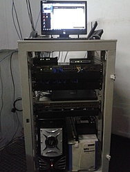 Novo rack sendo terminado de...