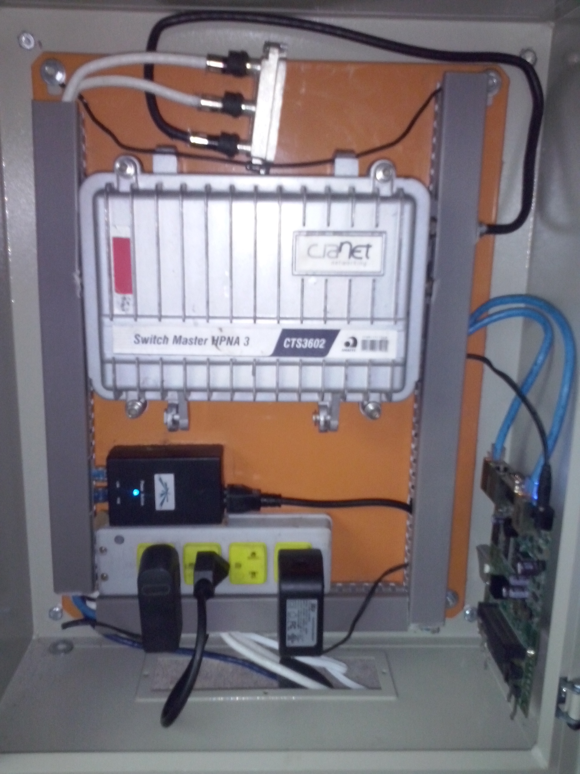 HPNA 3.1 INTALADO EM UM CONDOMINIO COM RB 433 COM VLAN HABILITADA