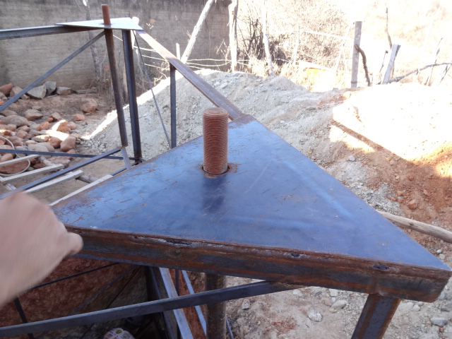 Colocando a base no buraco