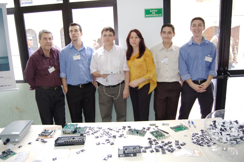 Equipe da American Explorer com toda sua linha Mikrotik e o Remote Reset.