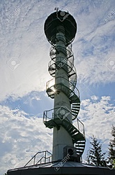 Clique na imagem para uma versão maior

Nome:	         43373898-torre-de-metal-con-una-escalera-de-caracol.jpg
Visualizações:	157
Tamanho: 	130,3 KB
ID:      	69055