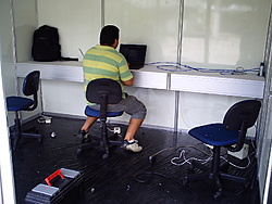 Ajuda ai equipe. 
(meu chefe)