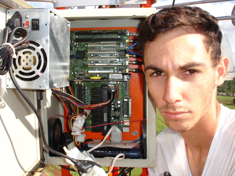 Eu Emcima da Torre no Campo Dourado