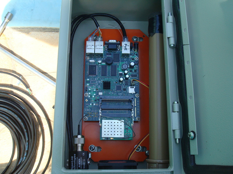 Detalhe interno com a placa