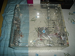 gabinete ainda com plastico...