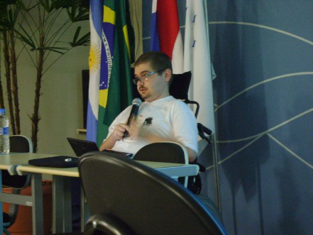 Otávio Salvador e sua palestra sobre o OpenEmbedded.